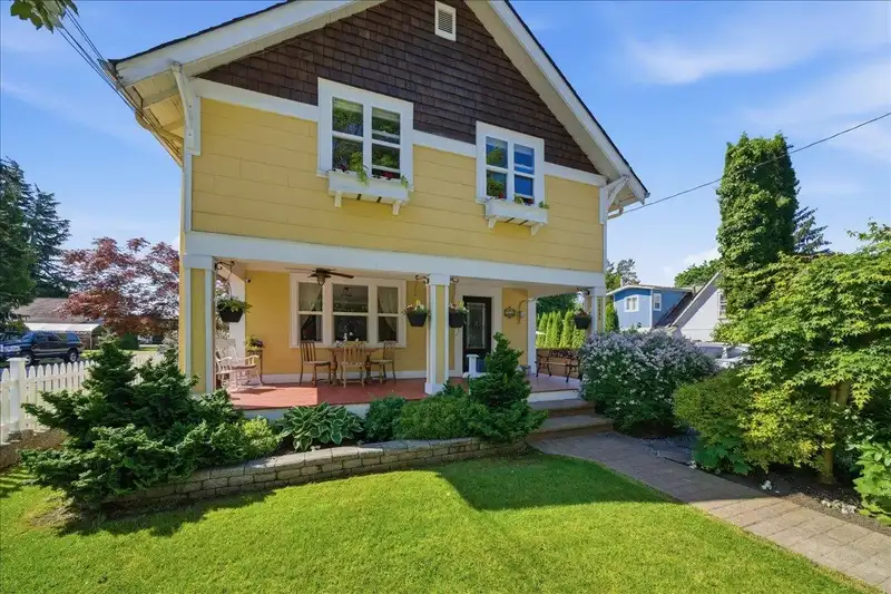 20590 WESTFIELD AVENUE - photo 1 of 40
