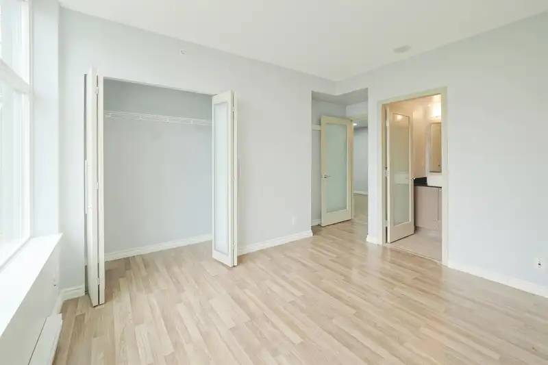 707 9262 UNIVERSITY CRESCENT - photo 3 of 14