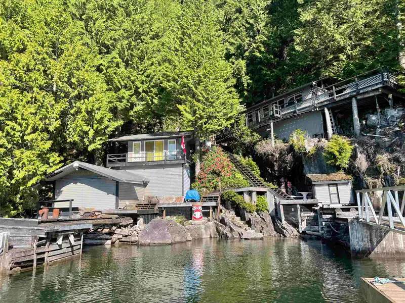 1 SEAL BAY - photo 3 of 24