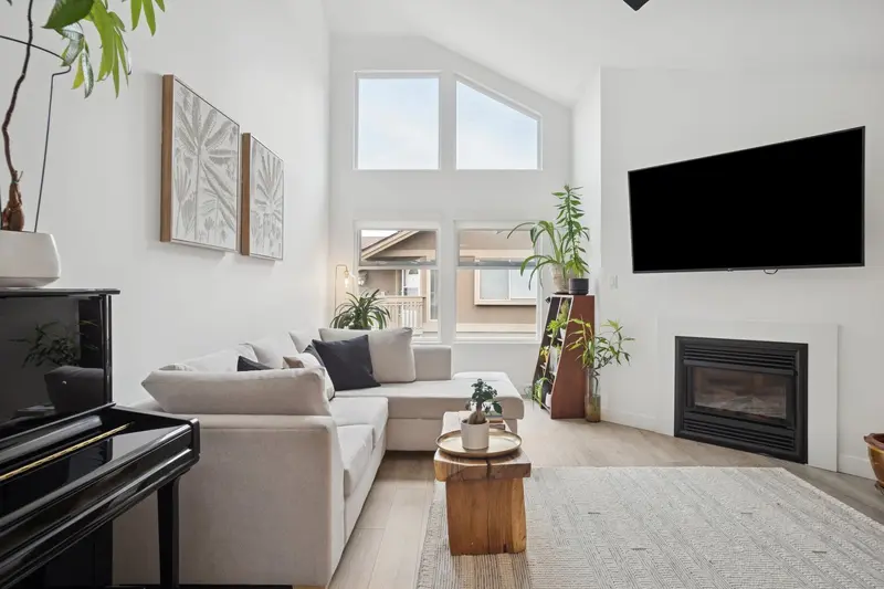 31 12880 RAILWAY AVENUE - photo 1 of 25