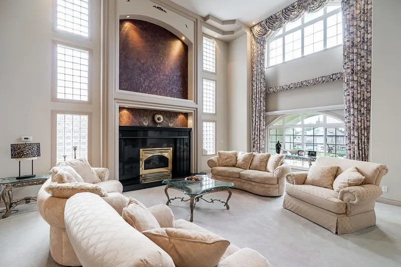 5658 124 STREET - photo 4 of 25