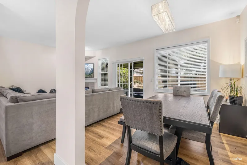 38 18707 65 AVENUE - photo 4 of 25