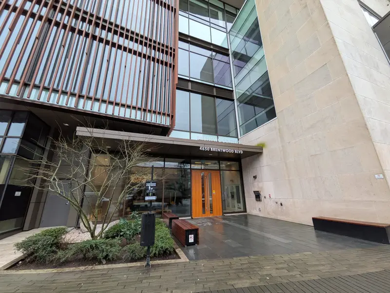 5008 4650 BRENTWOOD BOULEVARD - photo 4 of 19