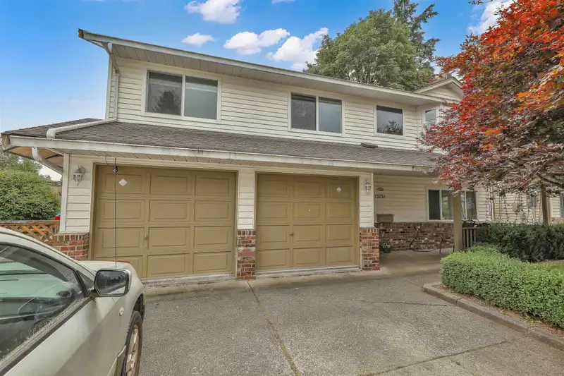 33234 MEADOWLANDS AVENUE - photo 2 of 40