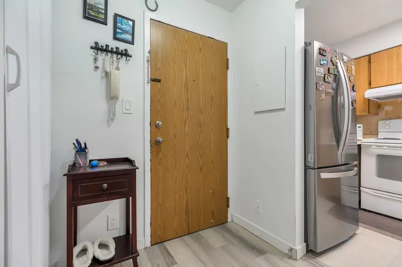 209 7144 133B STREET - photo 3 of 29