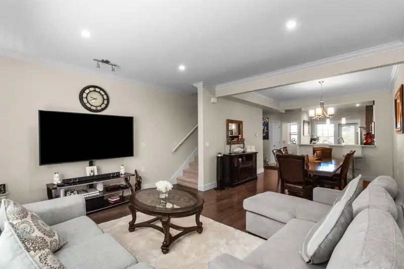 41 19097 64 AVENUE - photo 4 of 19