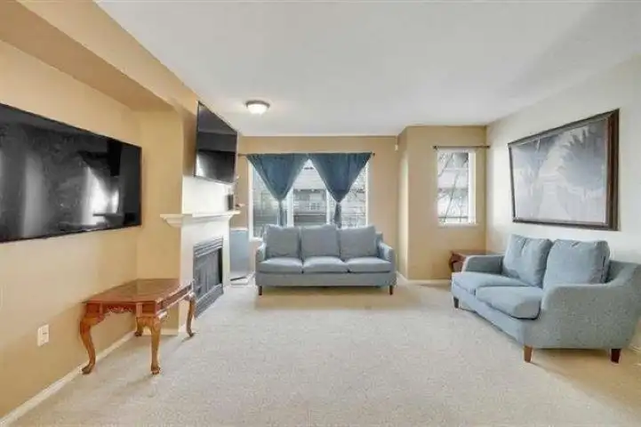 82 8775 161 STREET - photo 4 of 34