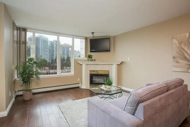 607 13880 101 AVENUE - photo 4 of 35