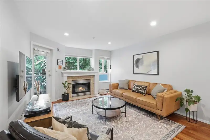 202 1738 FRANCES STREET - photo 2 of 36