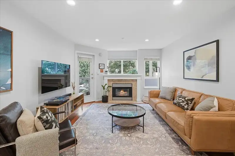 202 1738 FRANCES STREET - photo 3 of 36