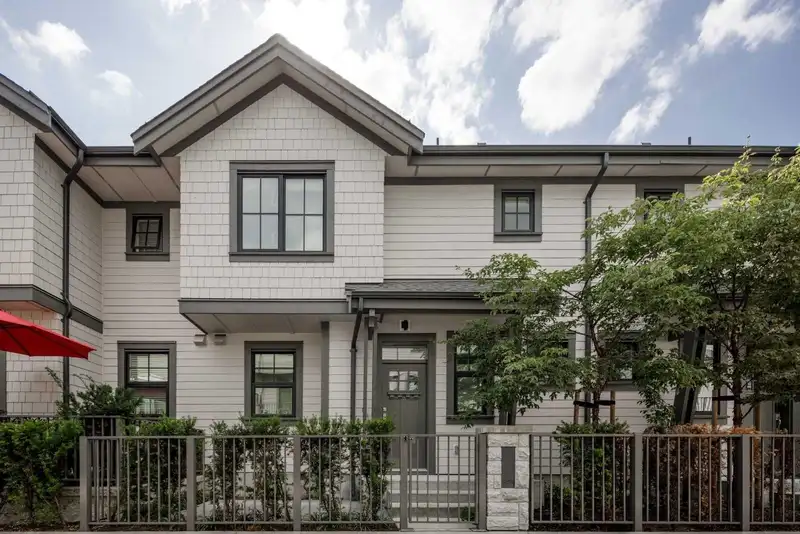 125 1290 MITCHELL STREET - photo 1 of 33