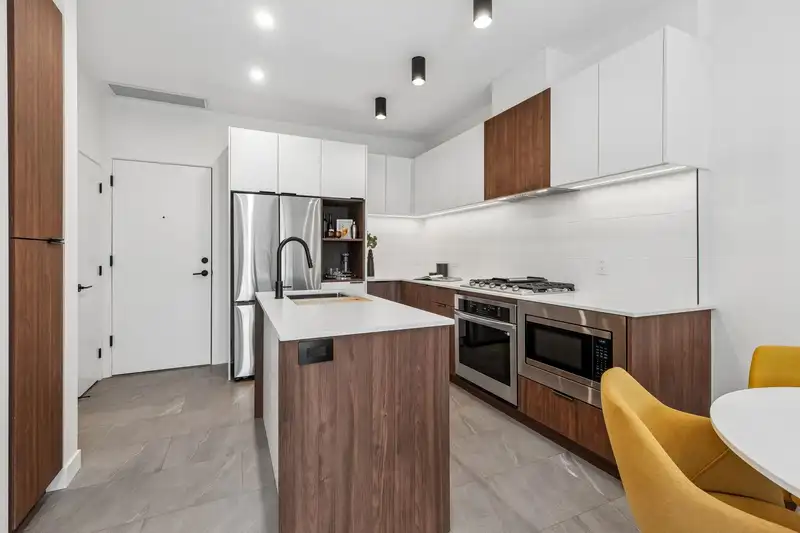103 623 KEMSLEY AVENUE - photo 3 of 33
