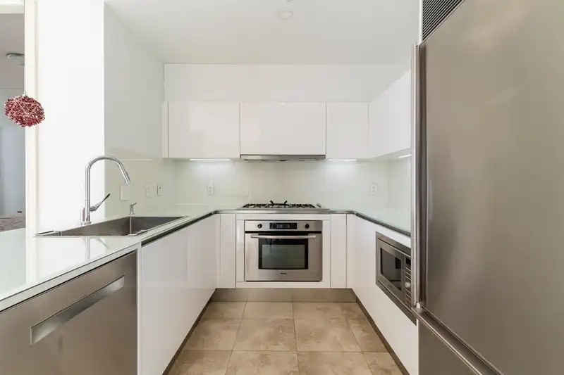 801 1280 RICHARDS STREET - photo 3 of 35