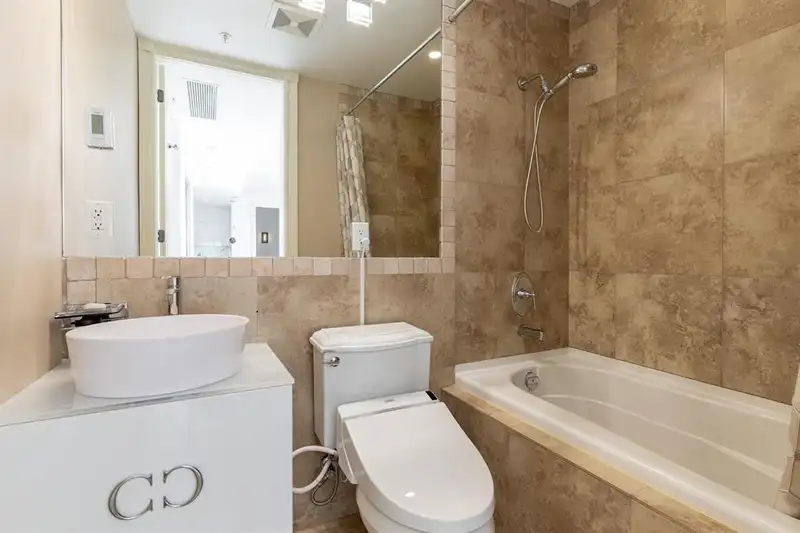 801 1280 RICHARDS STREET - photo 4 of 35