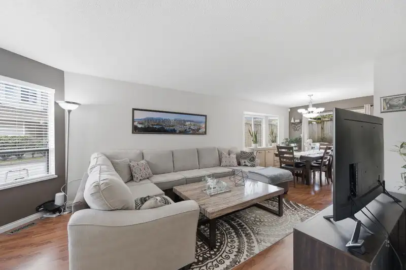 18 6940 NICHOLSON ROAD - photo 2 of 40