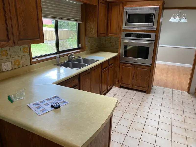 1209 CREST COURT - photo 3 of 25