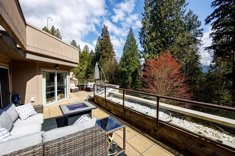 303 1500 OSTLER COURT - photo 3 of 25