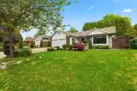 1290 163A STREET - thumbnail 2