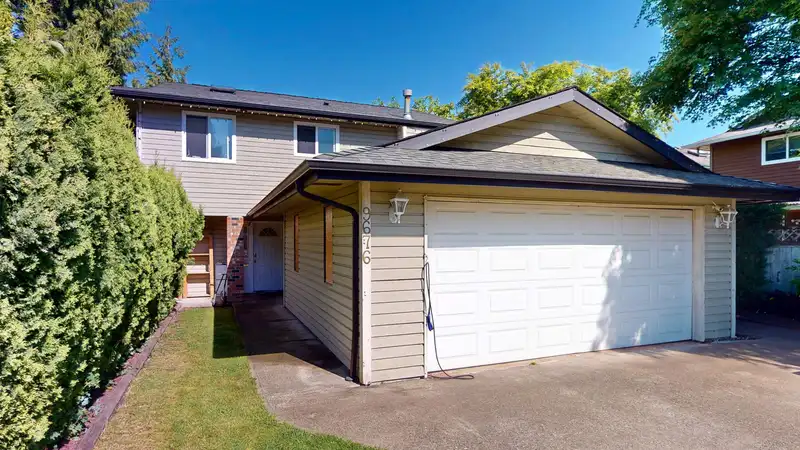9676 155B STREET - photo 4 of 29