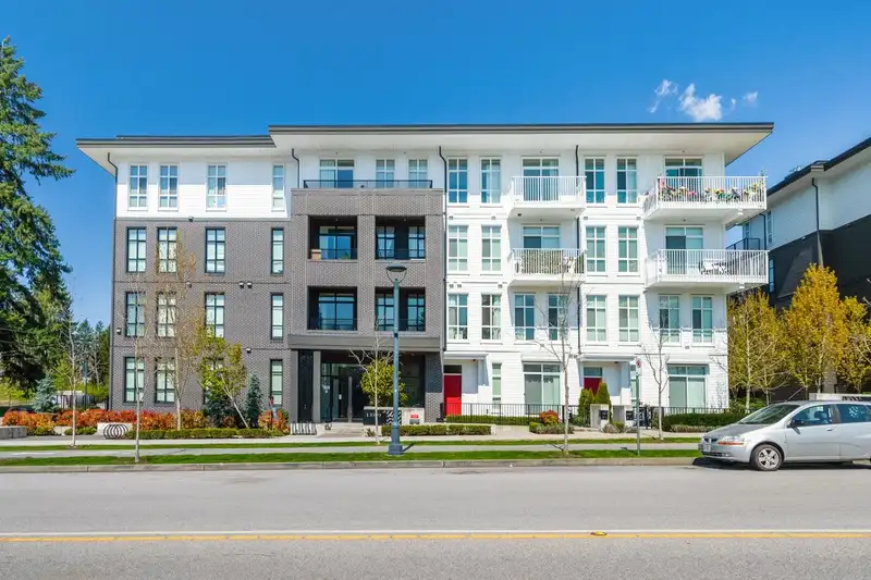 117 13929 105 BOULEVARD - photo 1 of 26