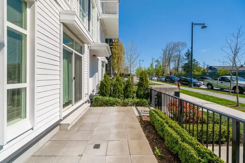 117 13929 105 BOULEVARD - photo 3 of 26