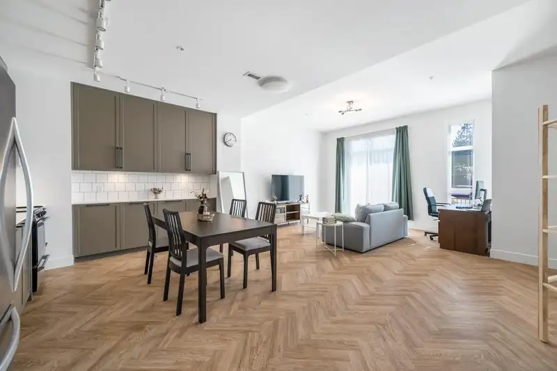 117 13929 105 BOULEVARD - photo 4 of 26