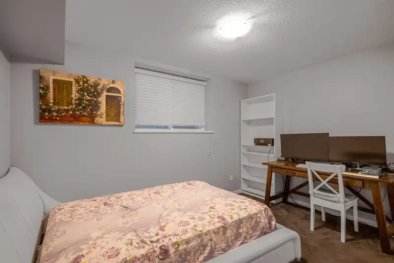 16 2588 152 STREET - photo 4 of 31