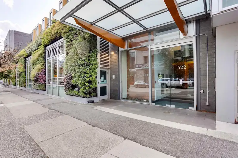 505 522 W 8TH AVENUE - photo 1 of 24
