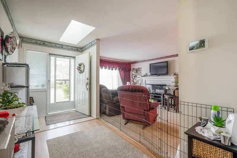 3329 197 STREET - photo 4 of 37