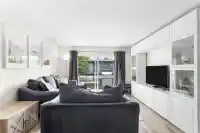 239 202 WESTHILL PLACE - thumbnail 1