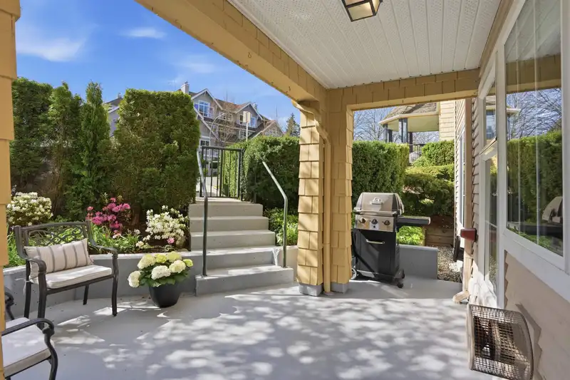 107 5555 13A AVENUE - photo 1 of 17