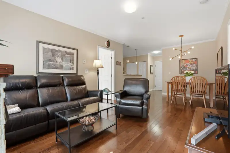 107 5555 13A AVENUE - photo 4 of 17