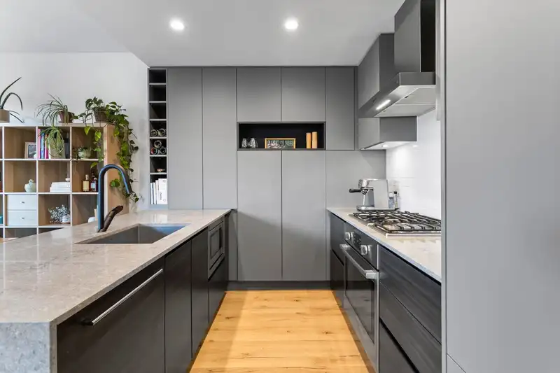 324 3131 MURRAY STREET - photo 1 of 36