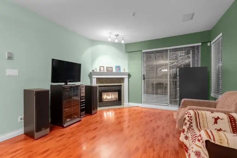 505 1032 QUEENS AVENUE - photo 4 of 19