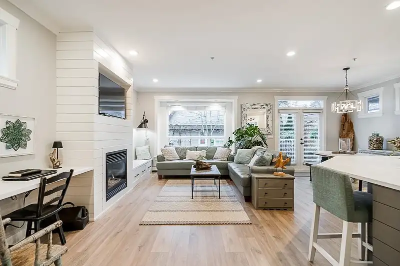 15592 GOGGS AVENUE - photo 3 of 29