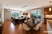 510 530 RAVEN WOODS DRIVE - thumbnail 1
