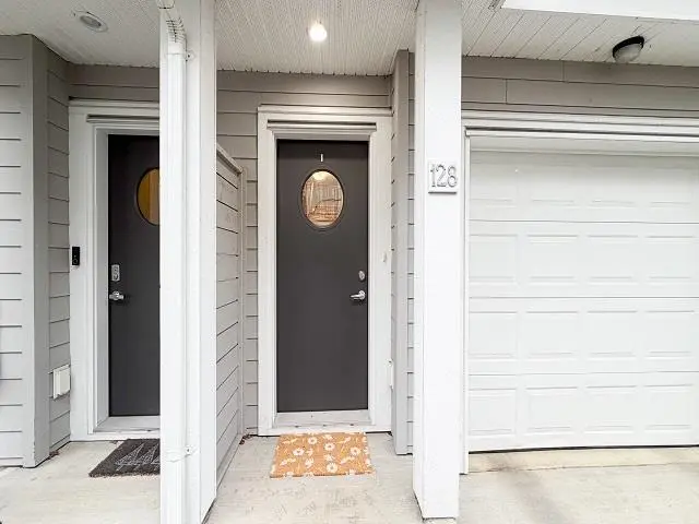 128 5550 ADMIRAL WAY - photo 3 of 25