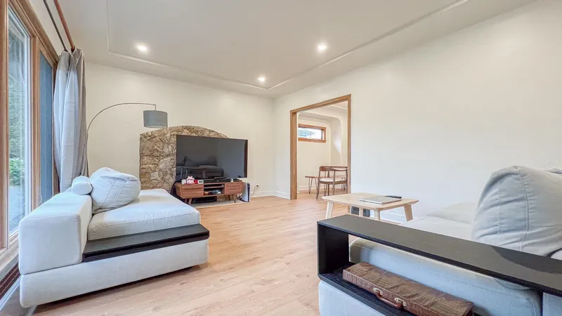 1165 E 26TH AVENUE - photo 2 of 24