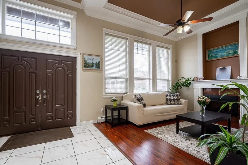 6663 125A STREET - photo 4 of 25