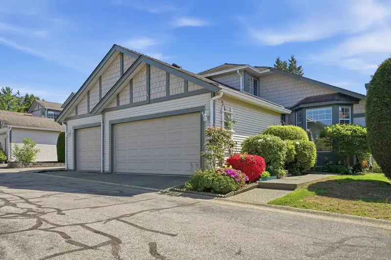 94 9012 WALNUT GROVE DRIVE - photo 1 of 34