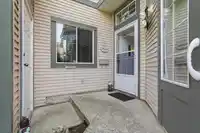94 9012 WALNUT GROVE DRIVE - thumbnail 2