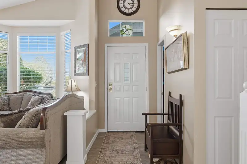 94 9012 WALNUT GROVE DRIVE - photo 3 of 34