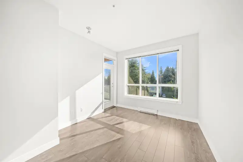212 10455 154 STREET - photo 2 of 31