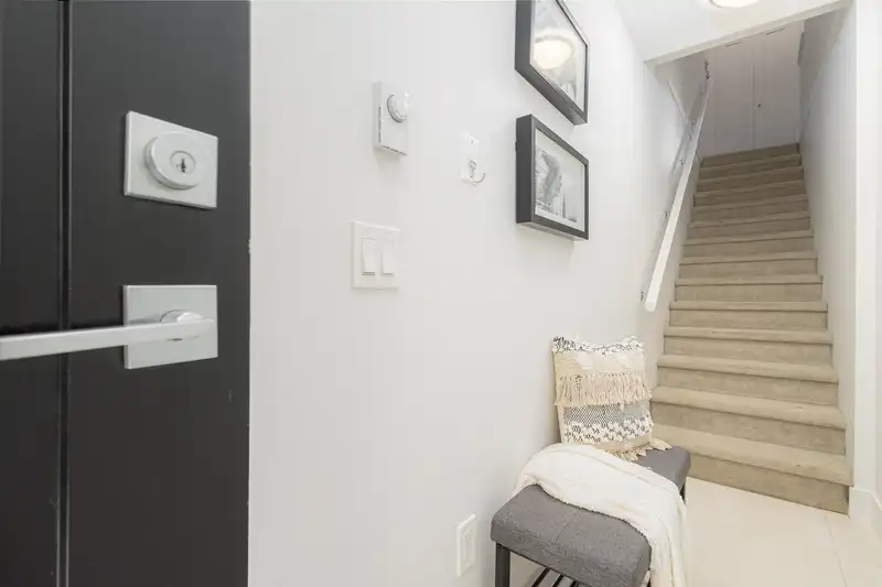 26 9718 161A STREET - photo 2 of 27