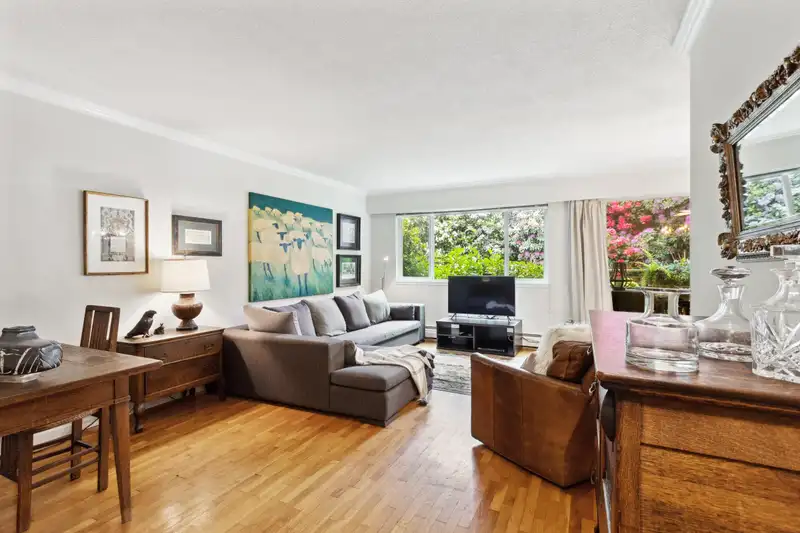 605 555 W 28TH STREET - photo 4 of 23
