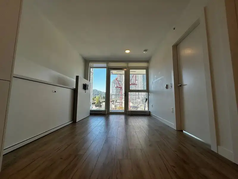 608 652 WHITING WAY - photo 2 of 40