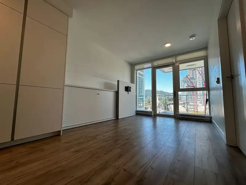 608 652 WHITING WAY - photo 4 of 40
