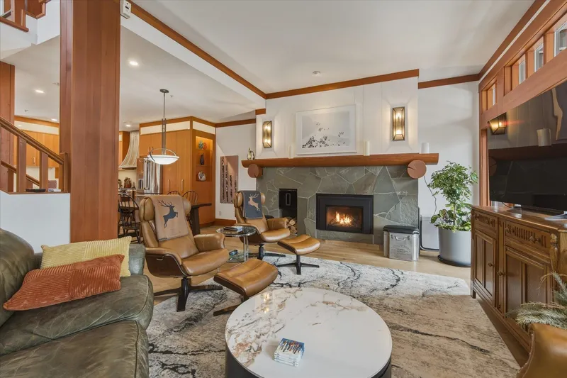 23 2324 TALUSWOOD PLACE - photo 2 of 25