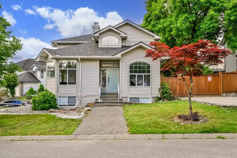 16730 85 AVENUE - photo 1 of 40