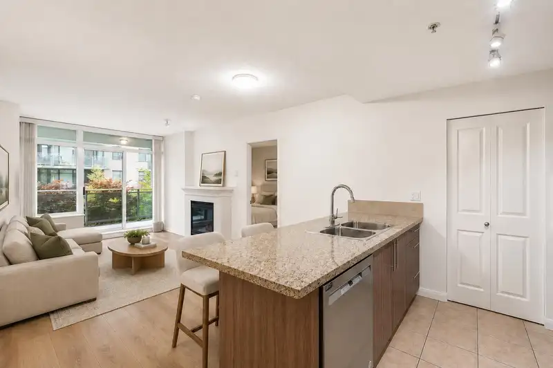 1005 898 CARNARVON STREET - photo 3 of 23